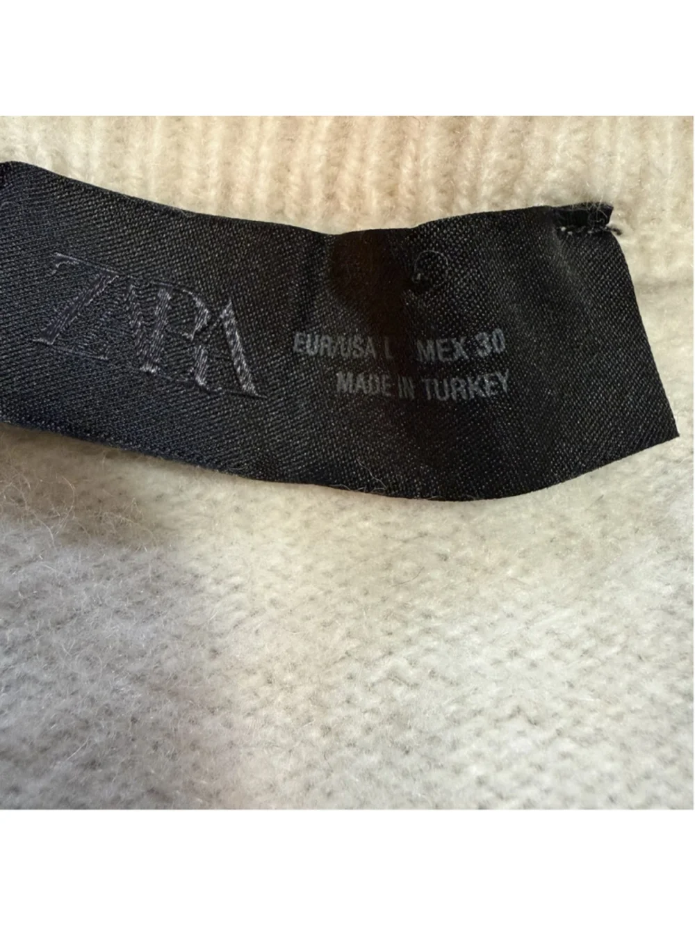 Zara Cashmere/Wool Blend Sweater - Size Large/Medium ✨ - Picture 6 of 11